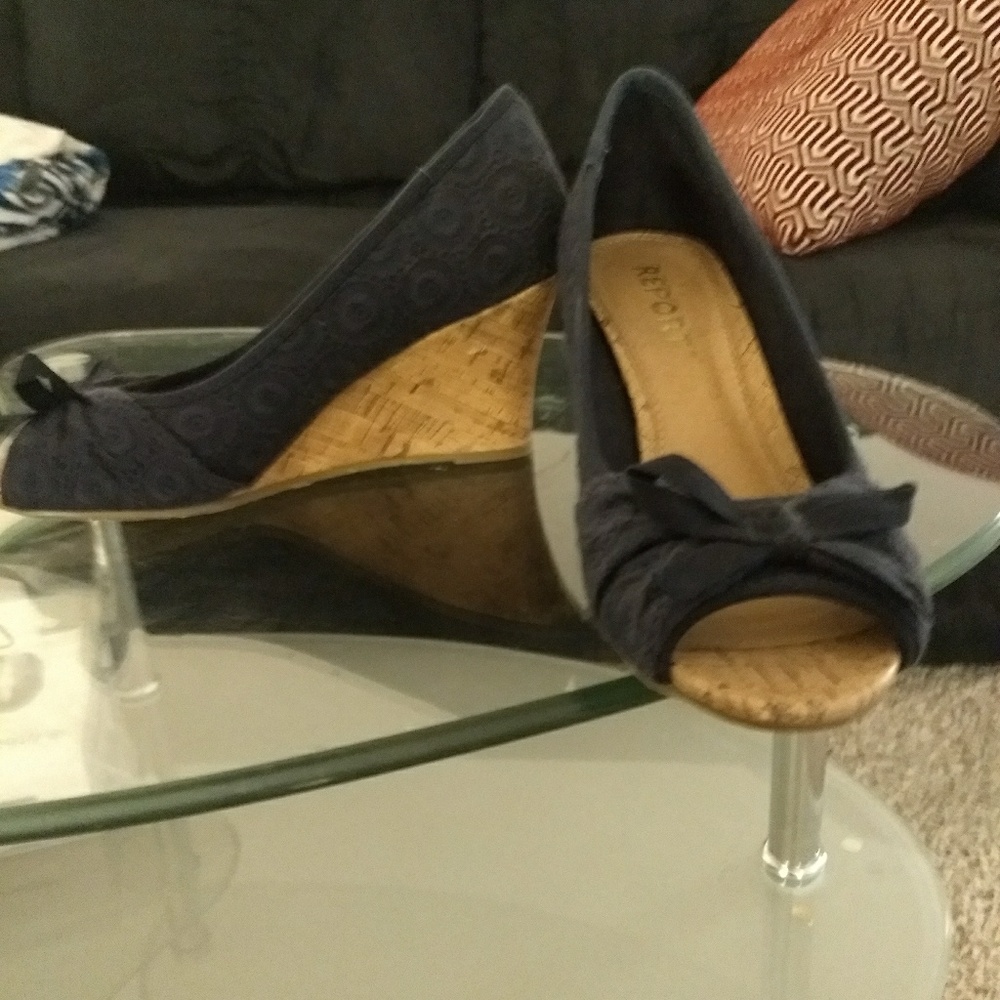 Blue Wedges
